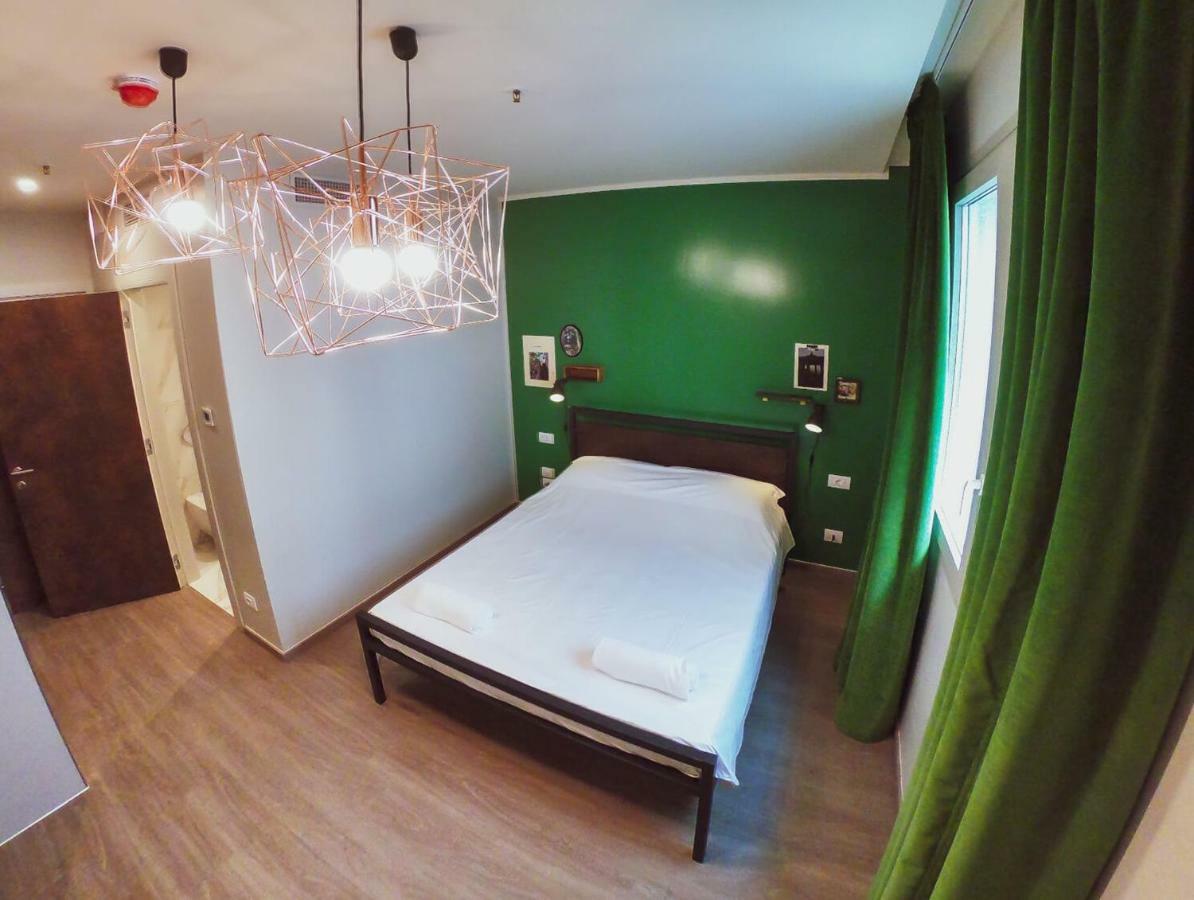 Wombats Hostel Venice เมสเตร ภายนอก รูปภาพ